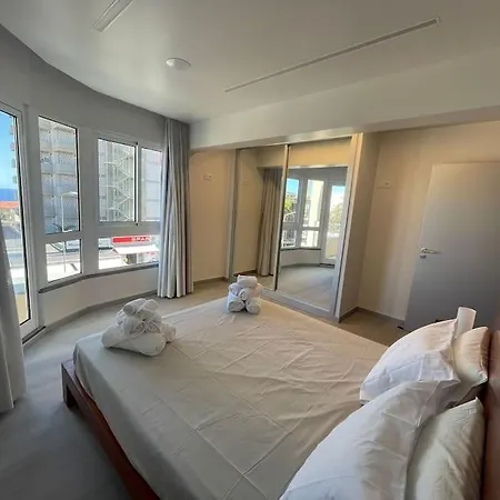 Luxurious T2 Varandas Xiii Апартаменты *
