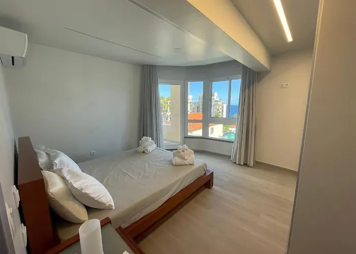 Luxurious T2 Varandas Xiii Apartament